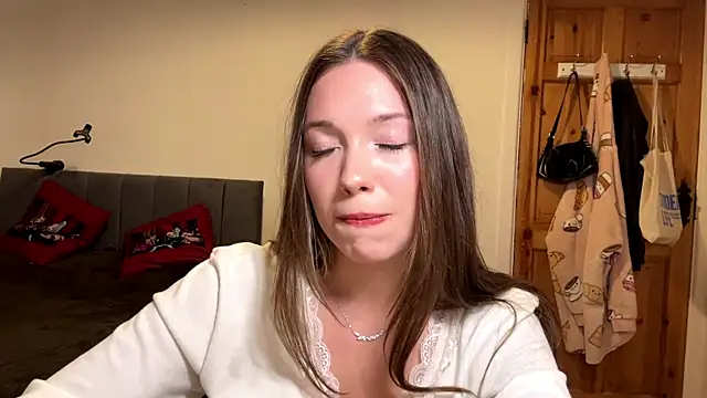 dewlullaby online show from July 24, 9:02 pm