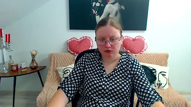IrenneBates online show from June 25, 8:19 am