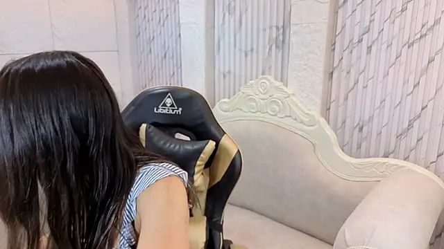 sophie rose cn online show from August 6, 1:35 pm