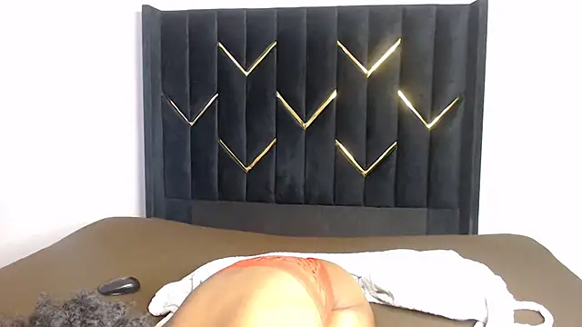 Snapshot of EbonyPoisonCunt chatting on July 5, 6:42 am EbonyPoisonCunt online show from July 5, 6:42 am