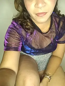 Snapshot of shreya-cam chatting on July 8, 6:23 pm shreya-cam online show from July 8, 6:23 pm