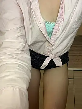 Snapshot of Girl_Cleopatra chatting on June 24, 8:19 pm Girl Cleopatra online show from June 24, 8:19 pm