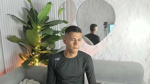 Noah sexhotty online show from July 11, 2:03 am