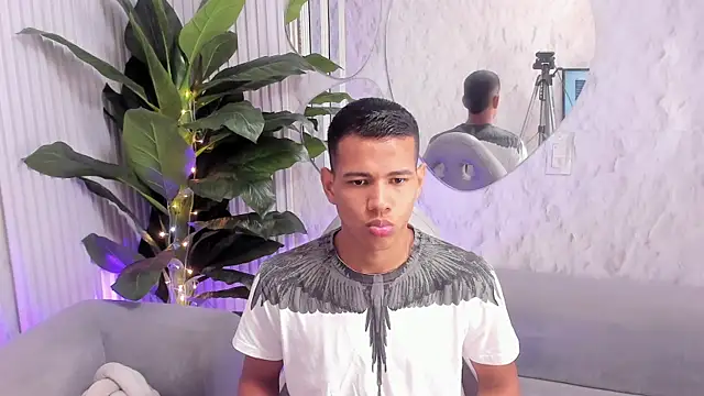 Noah sexhotty online show from July 15, 2:06 am