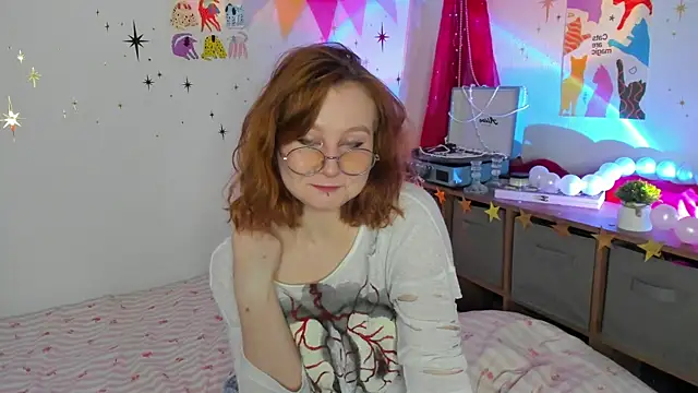 Snapshot of AnneBois chatting on June 25, 6:23 pm AnneBois online show from June 25, 6:23 pm
