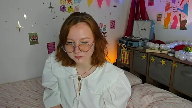 Snapshot of AnneBois chatting on July 2, 12:11 pm AnneBois online show from July 2, 12:11 pm