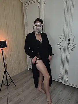 LunaSkyGlow online show from August 1, 10:58 am