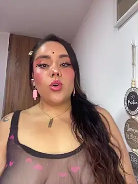 Snapshot of CamilJoness69 chatting on July 9, 1:37 pm CamilJoness69 online show from July 9, 1:37 pm