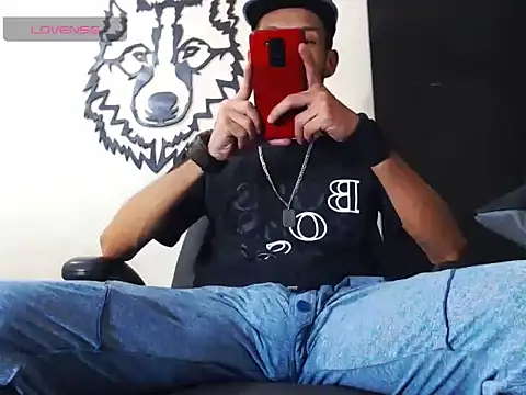 WOLFMONSTERDICK online show from December 6, 5:09 am