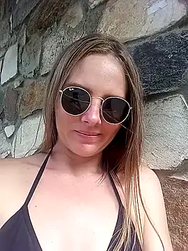 Blondie angie online show from July 5, 8:05 pm