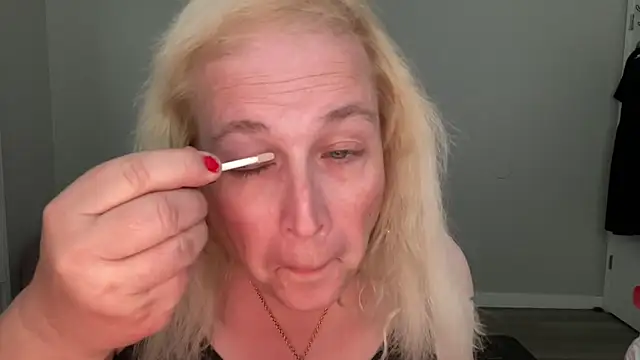 Snapshot of silverbanger3 chatting on March 28, 6:40 pm silverbanger3 online show from March 28, 6:40 pm