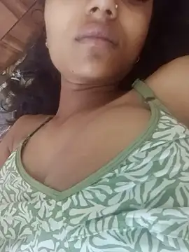 Snapshot of sizzling_aaruhi chatting on June 30, 2:56 am sizzling aaruhi online show from June 30, 2:56 am