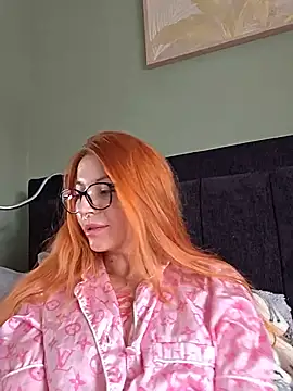 Snapshot of boodemblue chatting on June 29, 9:59 am boodemblue online show from June 29, 9:59 am