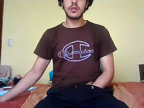 Snapshot of Hectorssuarez chatting on June 28, 9:21 pm Hectorssuarez online show from June 28, 9:21 pm