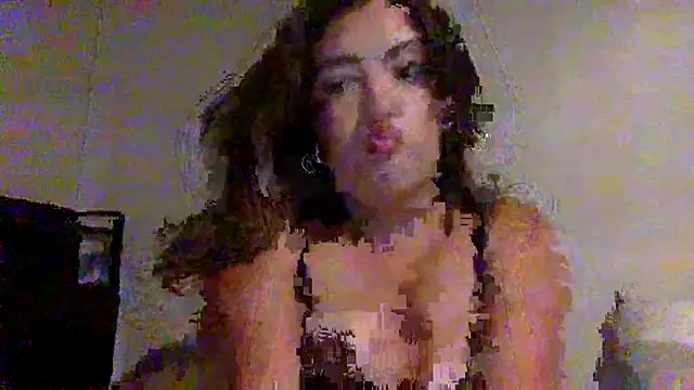 v1oletlyes online show from July 6, 5:26 pm