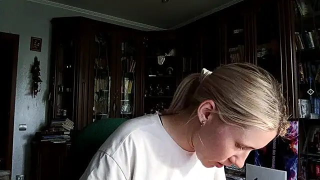 KellyOutdoor online show from June 29, 8:53 am