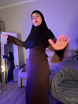 YasminNoir  online show from June 30, 7:04 pm