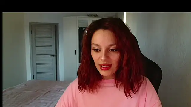 Mia Luiza online show from July 19, 4:33 pm