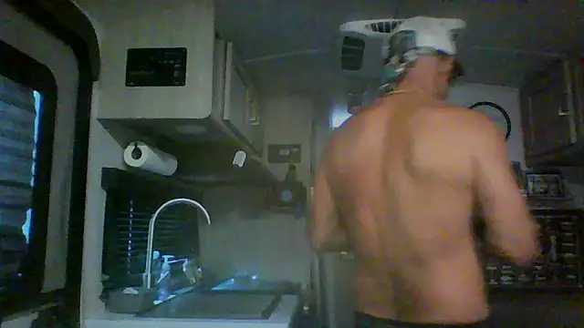 Snapshot of Reelg21 chatting on July 27, 2:46 pm Reelg21 online show from July 27, 2:46 pm