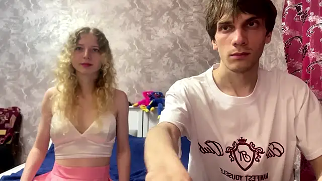 Snapshot of Cute__Couple_ chatting on July 15, 7:30 pm Cute Couple online show from July 15, 7:30 pm