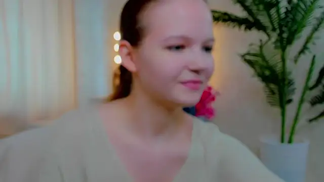 Snapshot of NaomiFess chatting on July 3, 12:22 pm NaomiFess online show from July 3, 12:22 pm