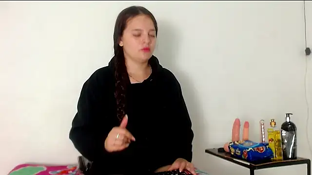 Snapshot of angelanoir18 chatting on July 9, 1:15 pm angelanoir18 online show from July 9, 1:15 pm