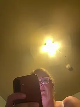 shygirl37 online show from July 18, 2:38 am