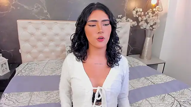 MeiBlackwood online show from July 9, 4:55 pm