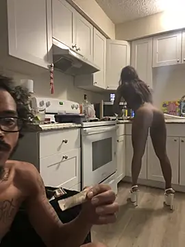 Snapshot of peachxpatron98 chatting on July 21, 5:43 am peachxpatron98 online show from July 21, 5:43 am