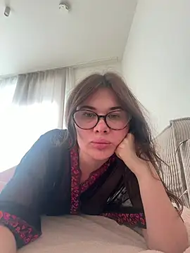 Sophie Virginia online show from July 16, 4:35 pm