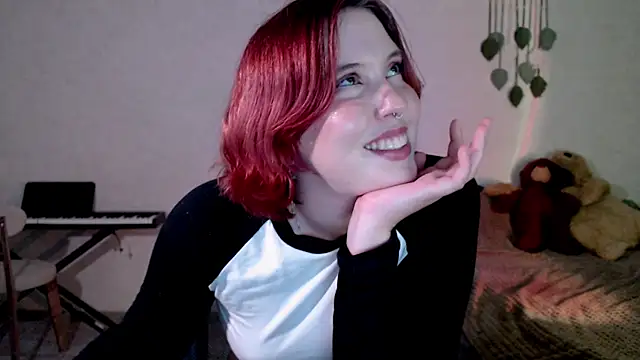 ember lune online show from July 28, 3:21 pm