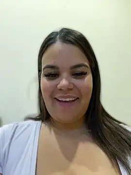 Snapshot of AliceStarshine chatting on February 21, 2:59 pm AliceStarshine online show from February 21, 2:59 pm