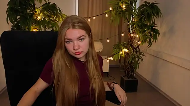 JaylaBrown online show from July 17, 7:26 am
