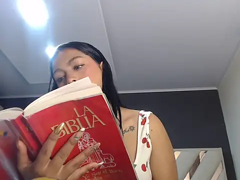 Snapshot of sarajohs chatting on July 5, 8:27 pm sarajohs online show from July 5, 8:27 pm