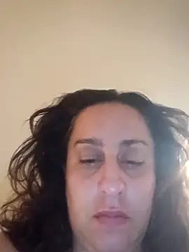 Snapshot of Mannibee chatting on July 5, 6:53 am Mannibee online show from July 5, 6:53 am