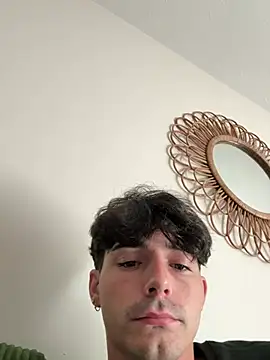 djsjssjjh online show from August 1, 1:32 pm