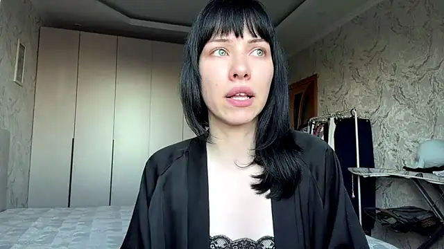 DomenicaLowe online show from July 7, 3:27 pm