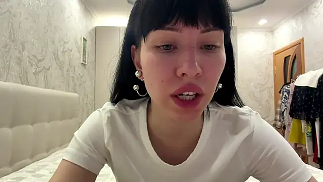 DomenicaLowe online show from July 9, 8:46 pm