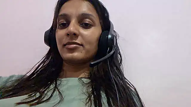 Snapshot of siinderellaa chatting on July 6, 2:14 pm siinderellaa online show from July 6, 2:14 pm