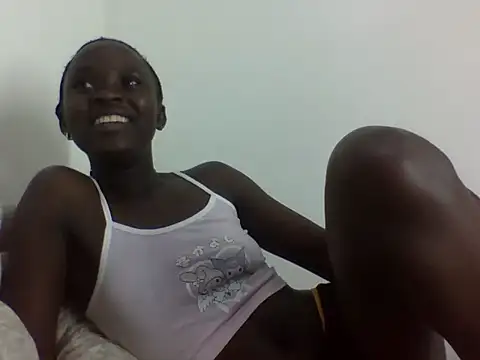 Snapshot of Letvia_B chatting on July 6, 9:06 pm Letvia B online show from July 6, 9:06 pm