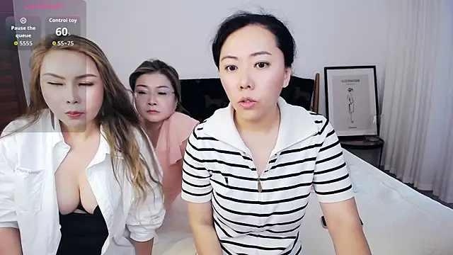 WhitneyClayton online show from July 16, 6:41 am