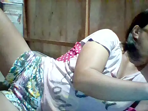 Snapshot of pinay4u69 chatting on July 25, 4:26 pm pinay4u69 online show from July 25, 4:26 pm