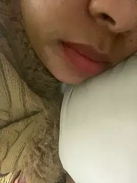 BRATTYSPOILEDDOMQUEEN online show from July 13, 7:33 am