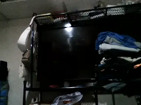 Snapshot of fckmepussy chatting on July 9, 4:33 pm fckmepussy online show from July 9, 4:33 pm
