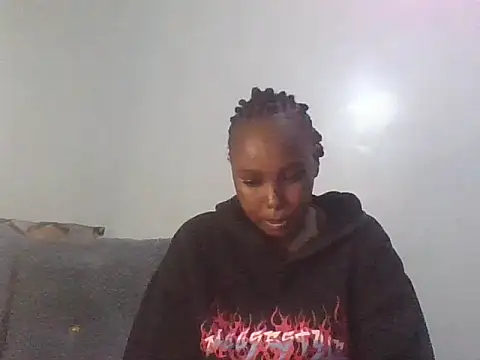 Snapshot of Sassy_pie chatting on July 9, 12:04 am Sassy pie online show from July 9, 12:04 am