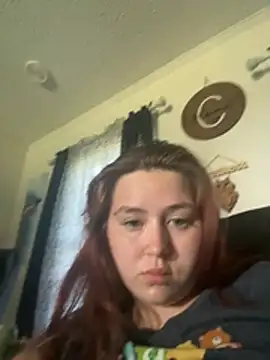 Snapshot of kate_9223 chatting on August 4, 10:56 pm kate 9223 online show from August 4, 10:56 pm