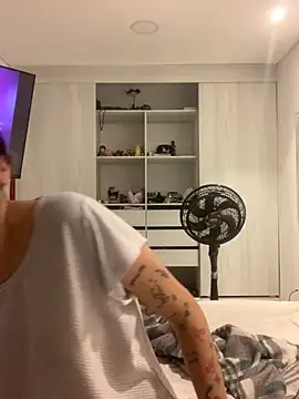 Snapshot of ruemi_rose chatting on July 24, 5:27 am ruemi rose online show from July 24, 5:27 am