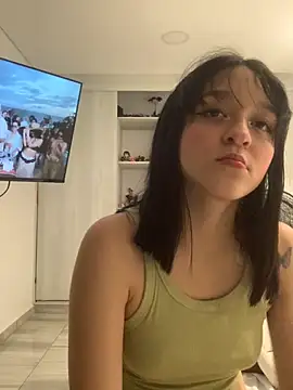 Snapshot of ruemi_rose chatting on July 26, 12:30 am ruemi rose online show from July 26, 12:30 am