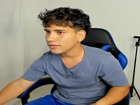 johhan bigcock online show from July 10, 3:11 am