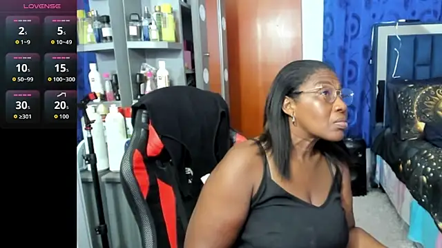 LupeAdams online show from February 11, 11:21 pm